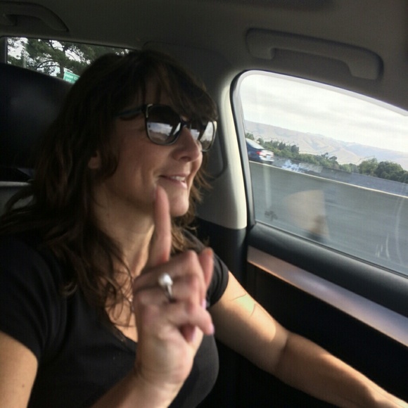 Meet your Posher, Casey - Picture 2 of 3